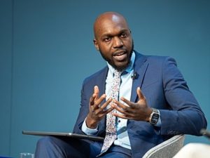 Read more about the article Larry Madowo Net Worth: Annual Salary at CNN, BBC, Monthly Income, Career, & Sources of Wealth